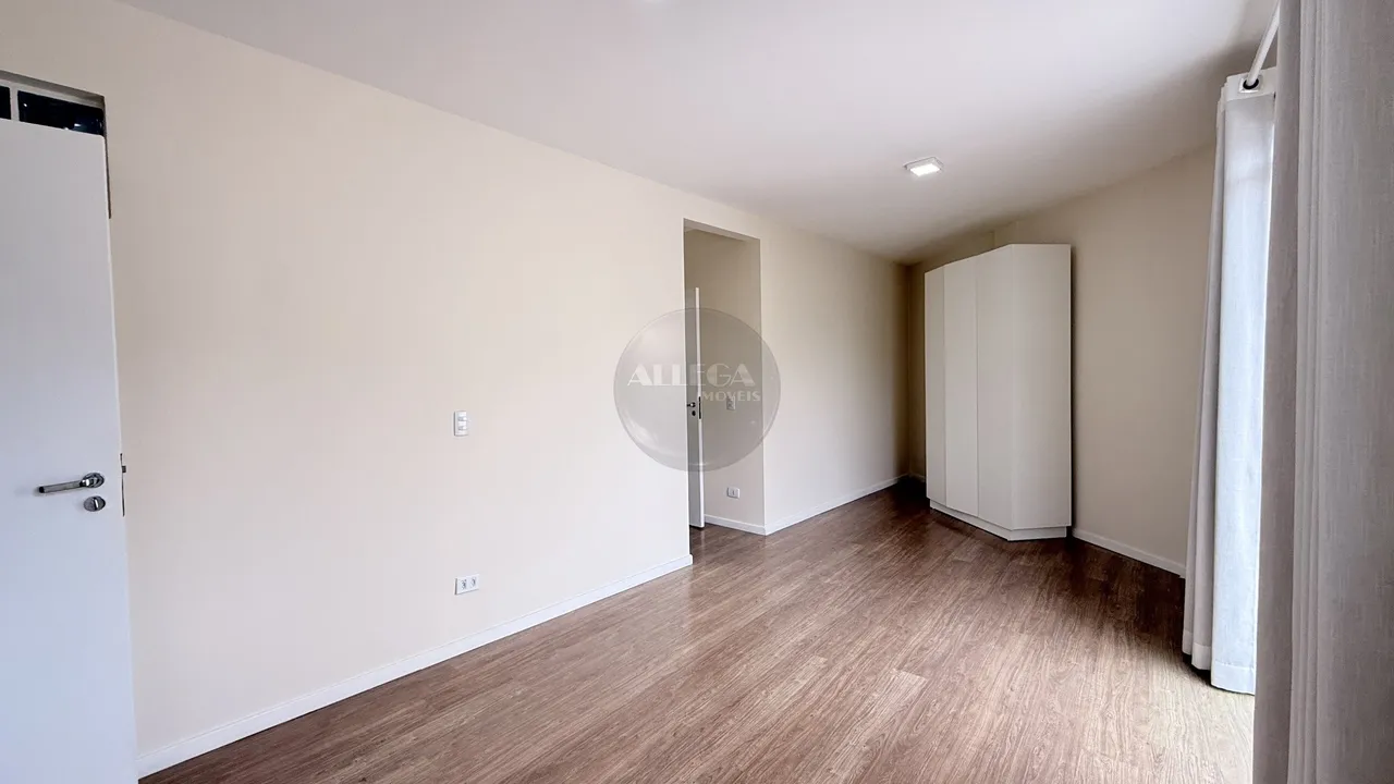 House with 4 bedrooms and a washing machine — photo 15