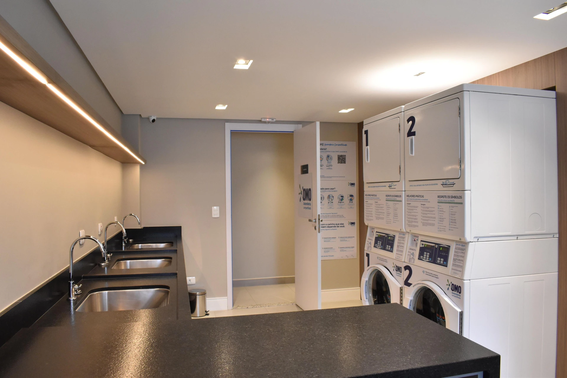 Studio de 28 m² com secadora e máquina de lavar — photo 23