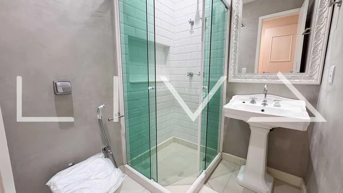 Гардеробная и 4 спальни: квартира 180 м² — photo 11