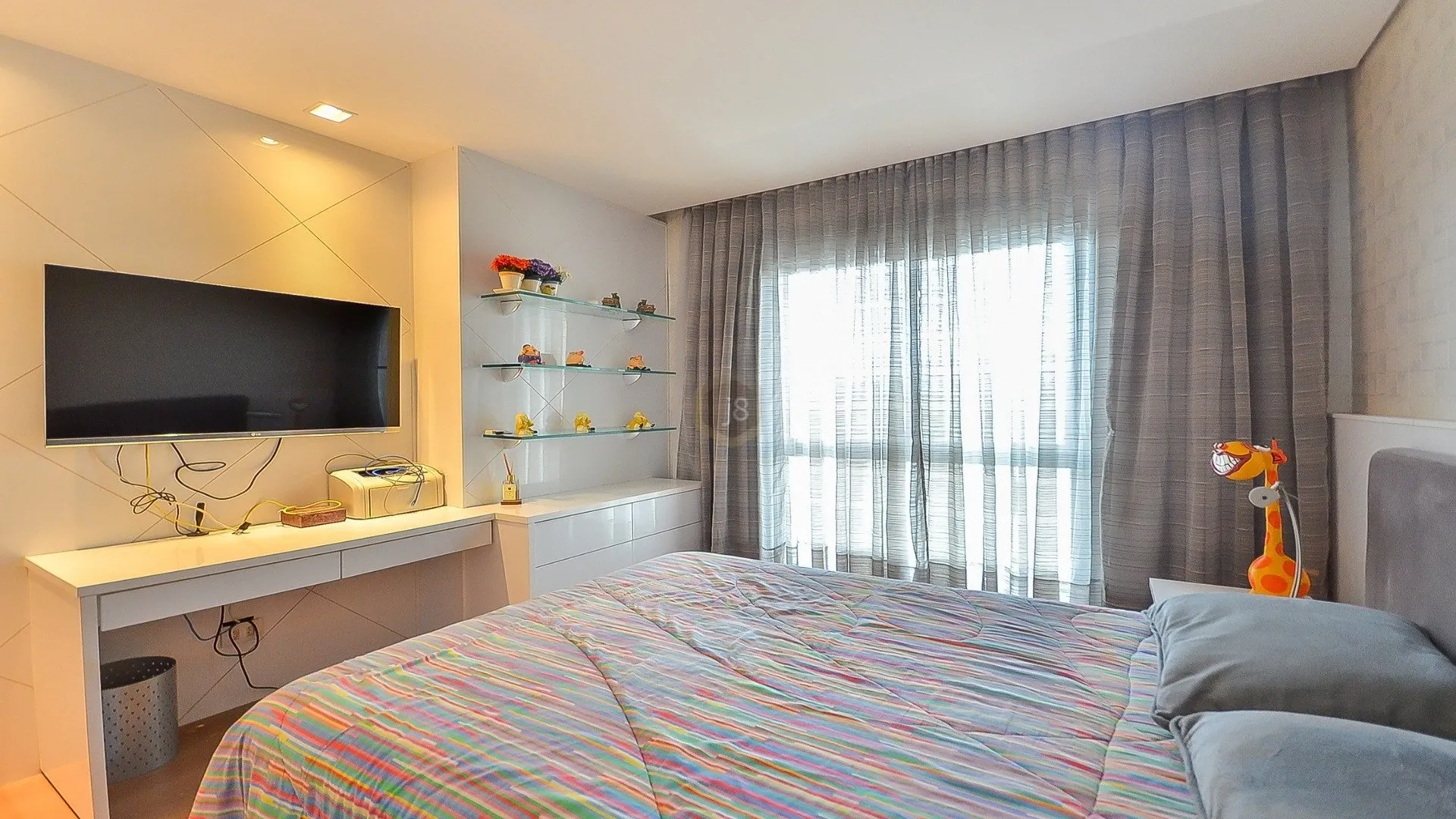 3-bedroom apartment with a bathtub — photo 13