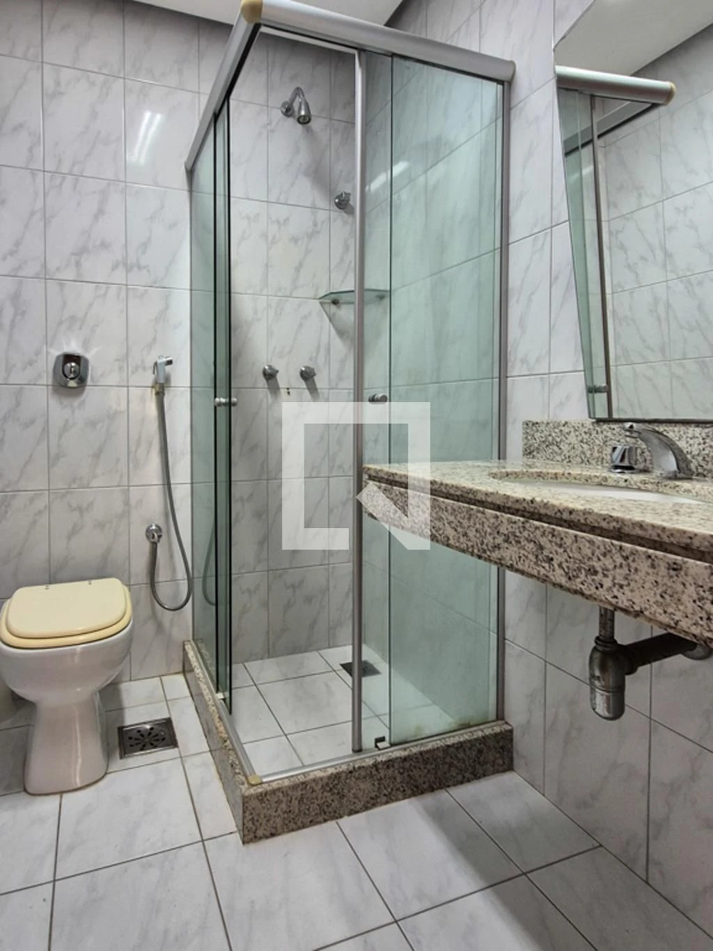 3-bedroom apartment with a balcony and 3 bathrooms — photo 27