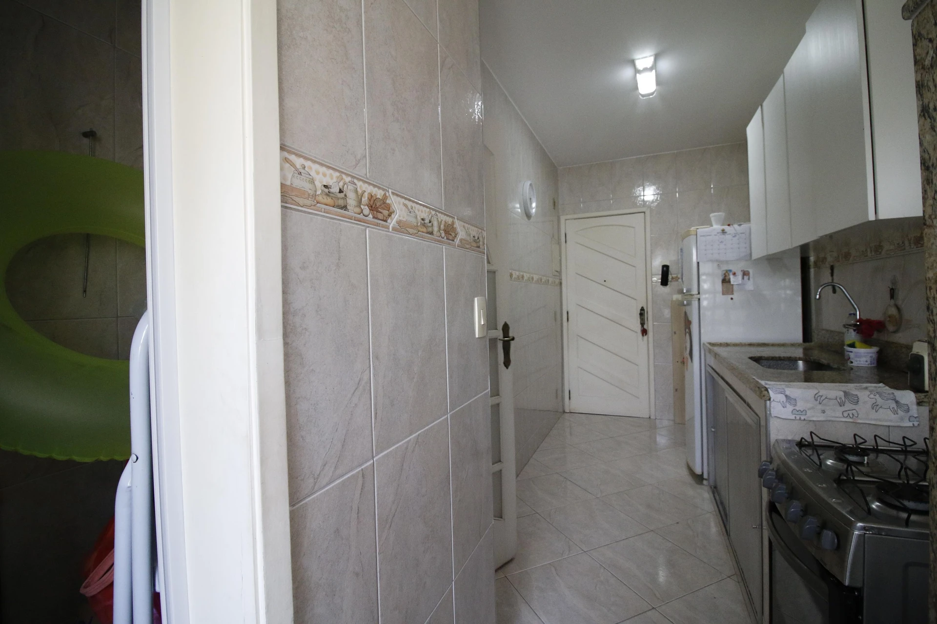 2-bedroom apartment in a building with a pool — photo 26