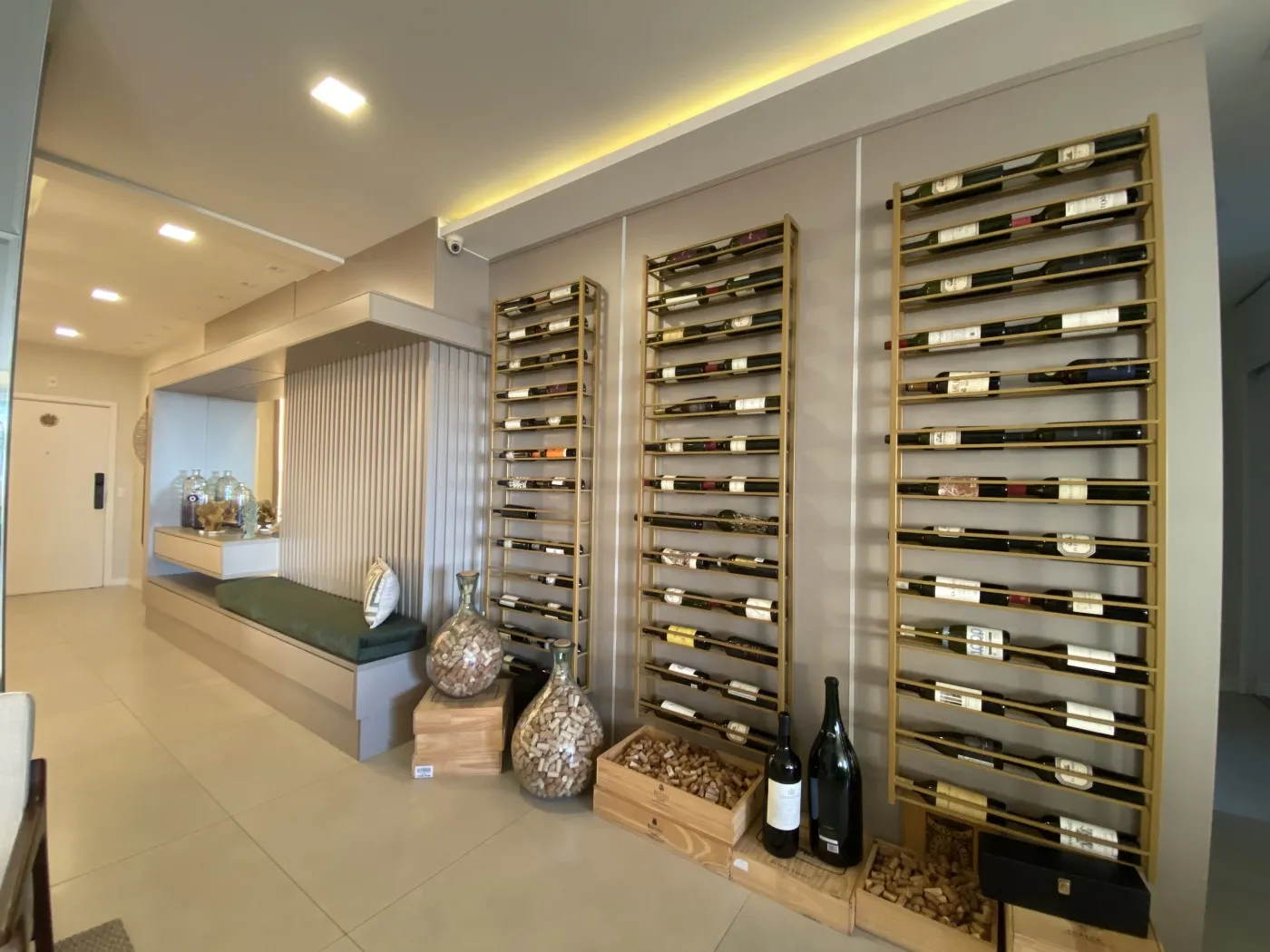 318 m² apartment with a bathtub and a water view — photo 46