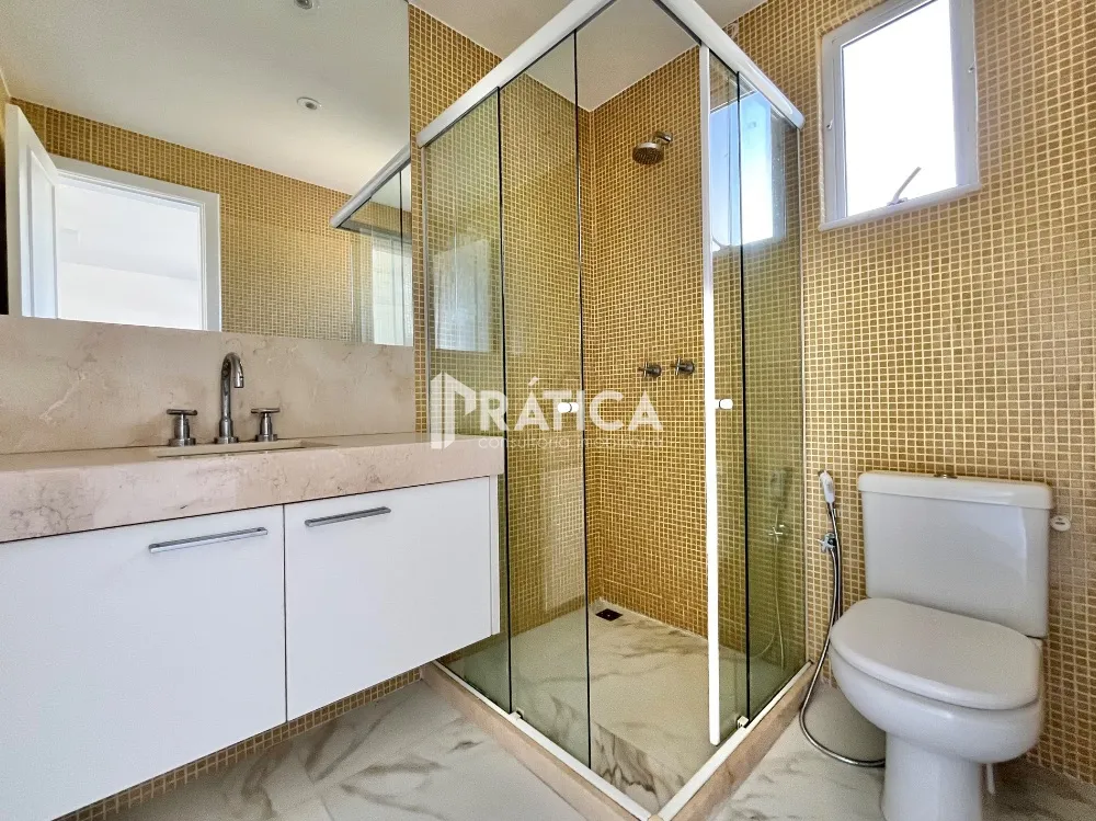 House with 5 bedrooms and a 24-hour concierge — photo 24