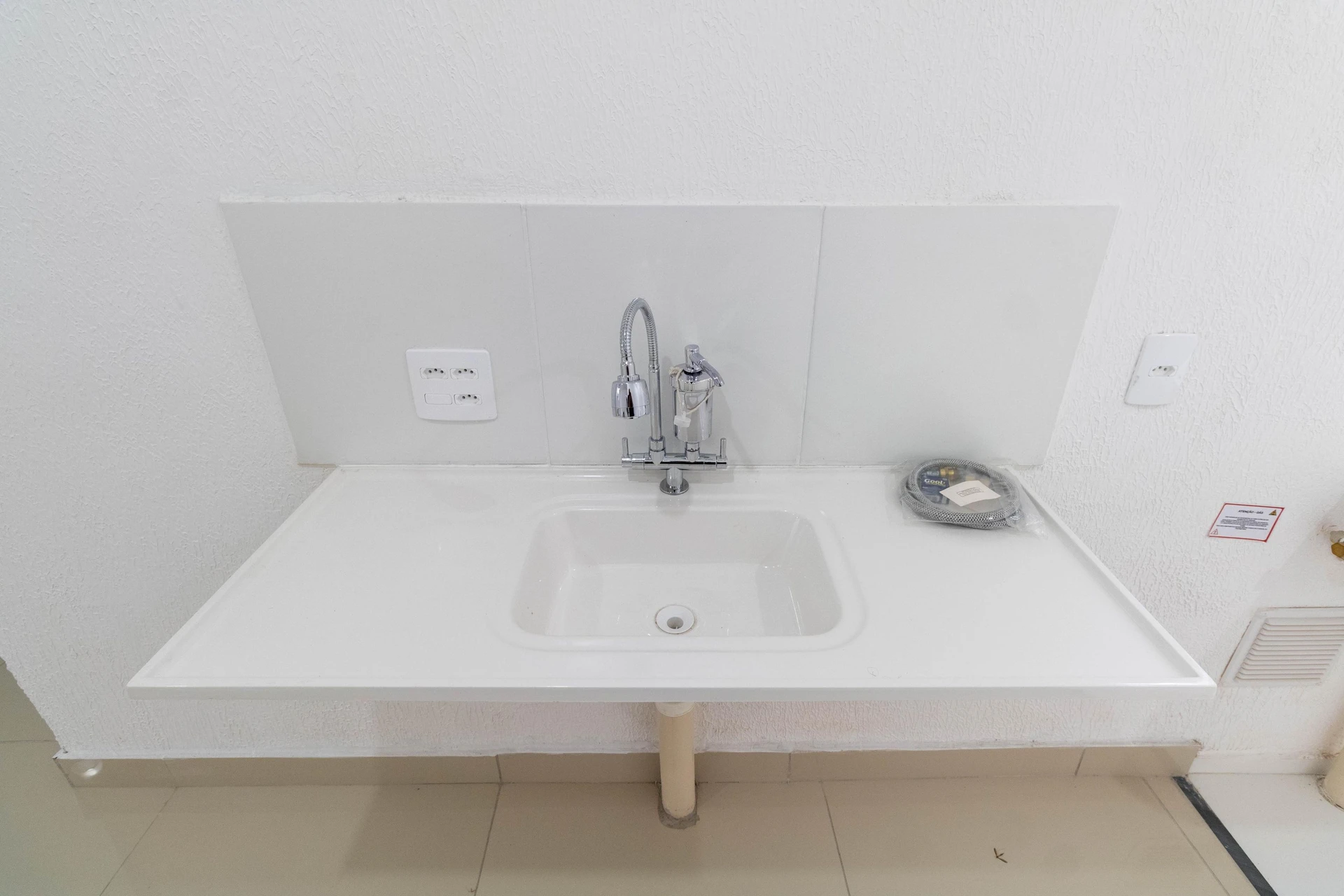 2-bedroom apartment with 1 bathroom and no parking — photo 21