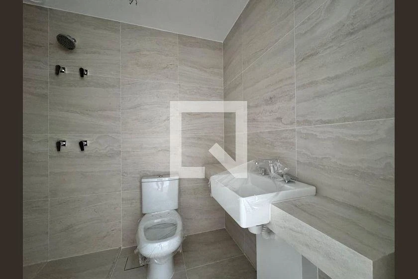 Apartment with 4 en-suite bedrooms and floor-to-ceiling windows — photo 39