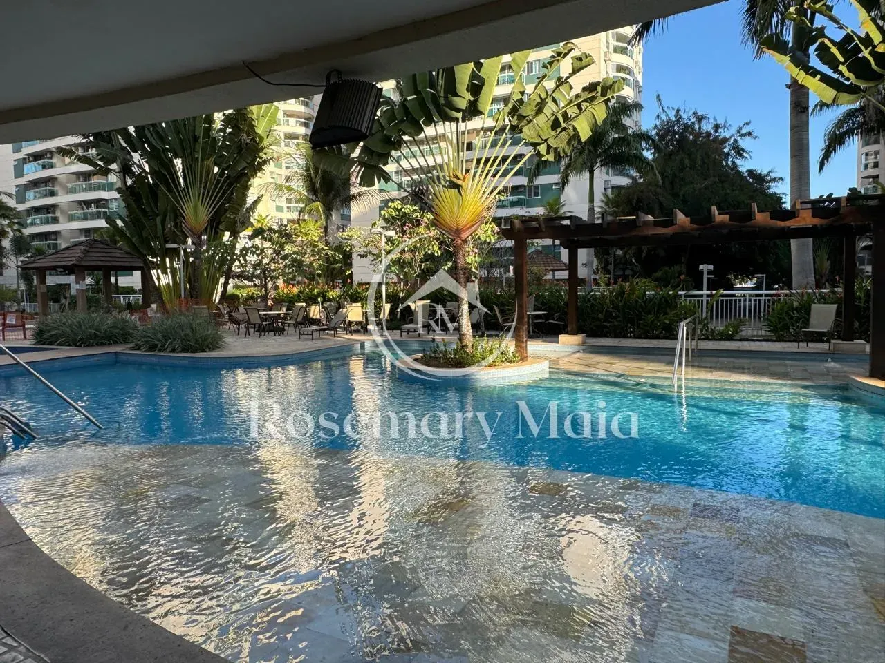 Furnished 2-bedroom, 2-bath apartment with 2 parking — photo 39