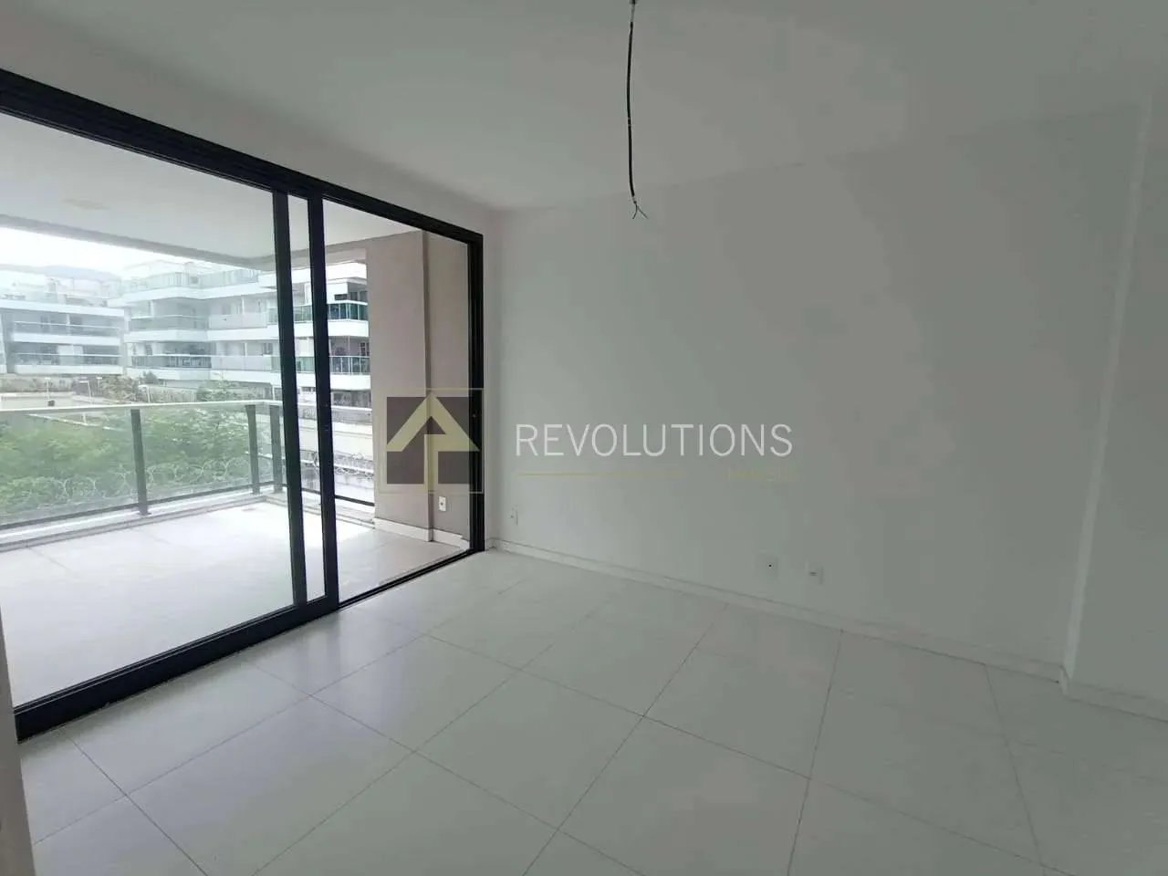 Casa sin amueblar con 4 dormitorios y balcón — photo 14