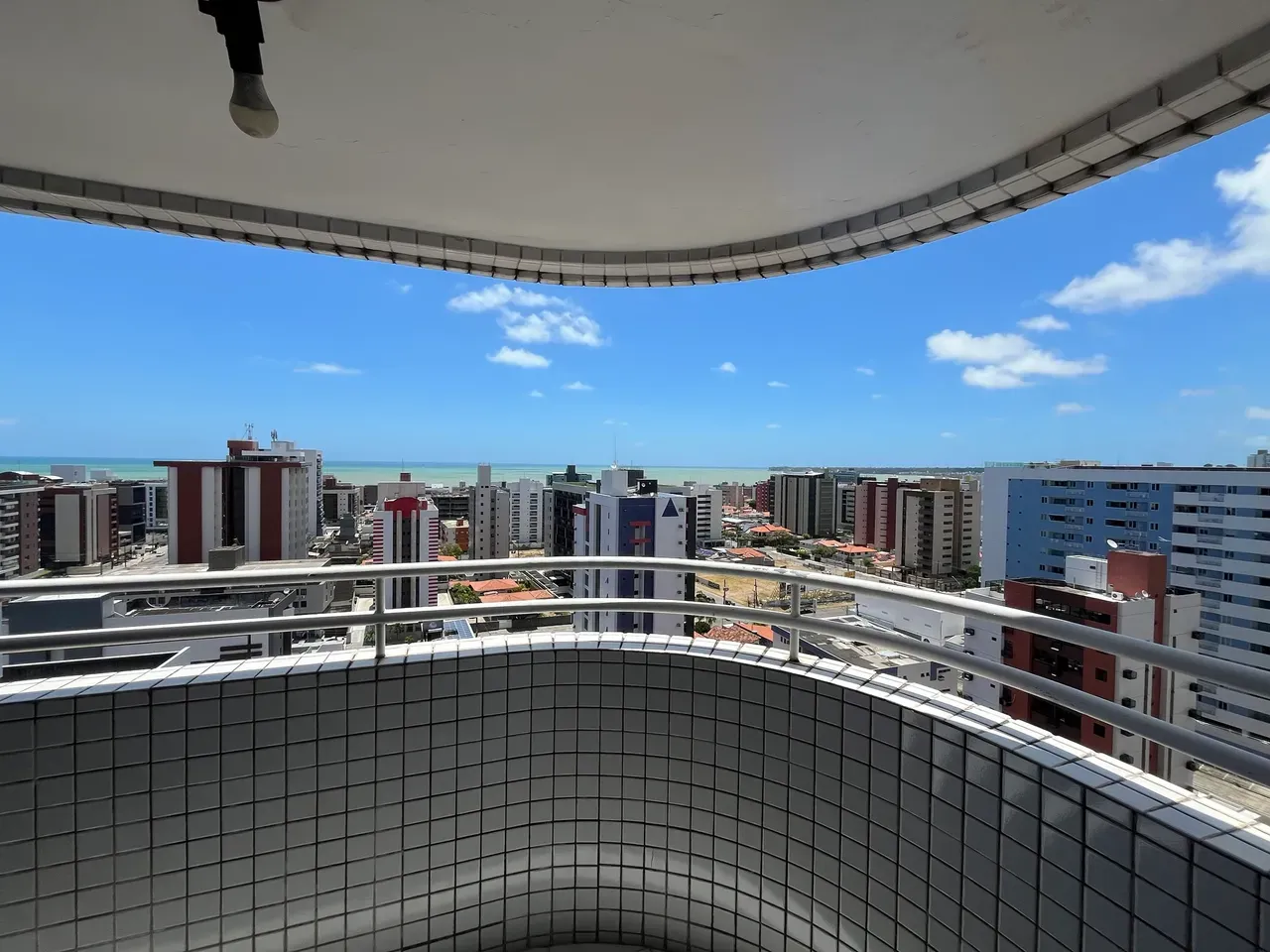 Вид на воду та 4 спальні: квартира 156 м² — photo 4