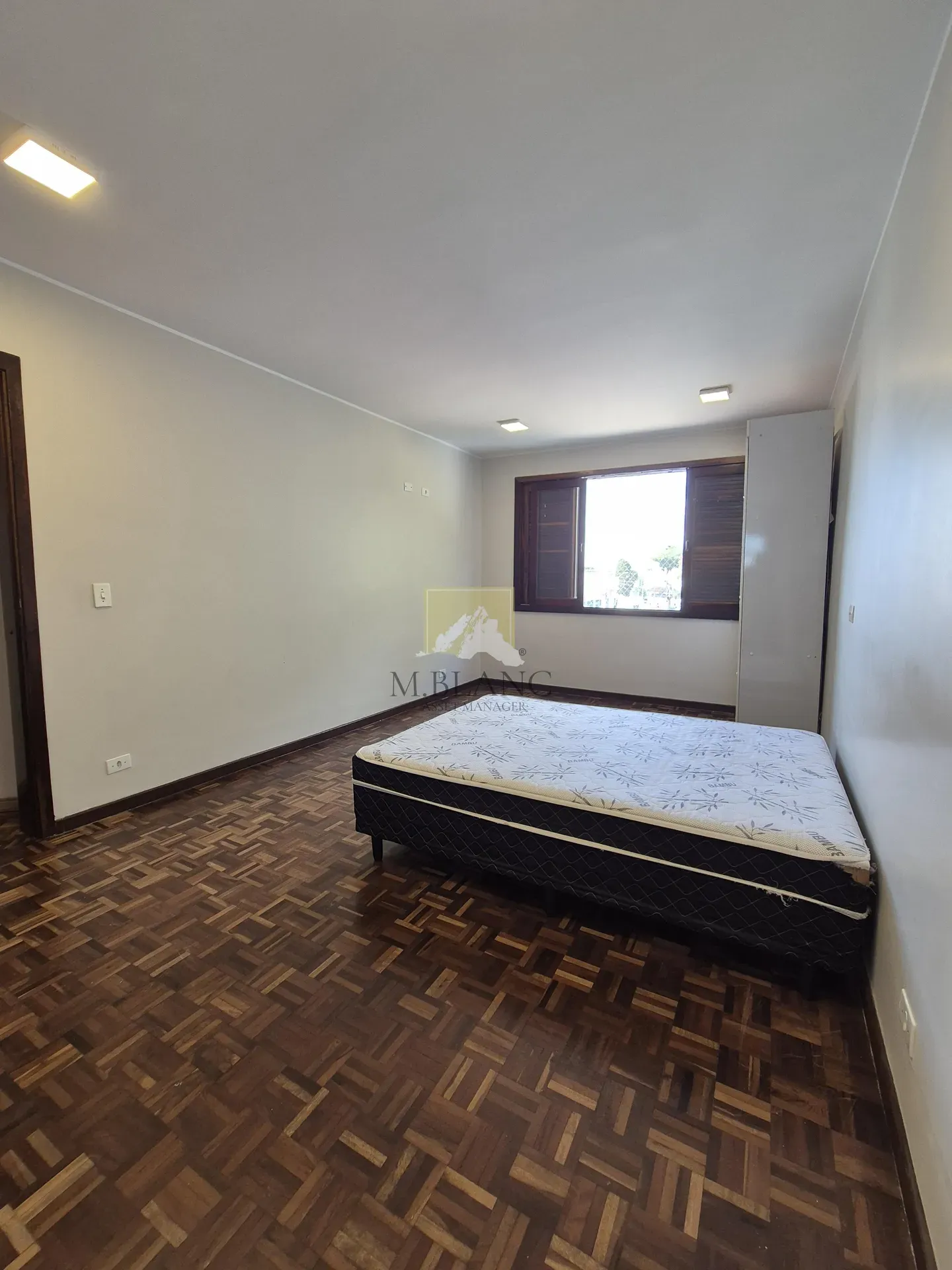 Washing machine in a 2-bedroom apartment, 120 m² — photo 22