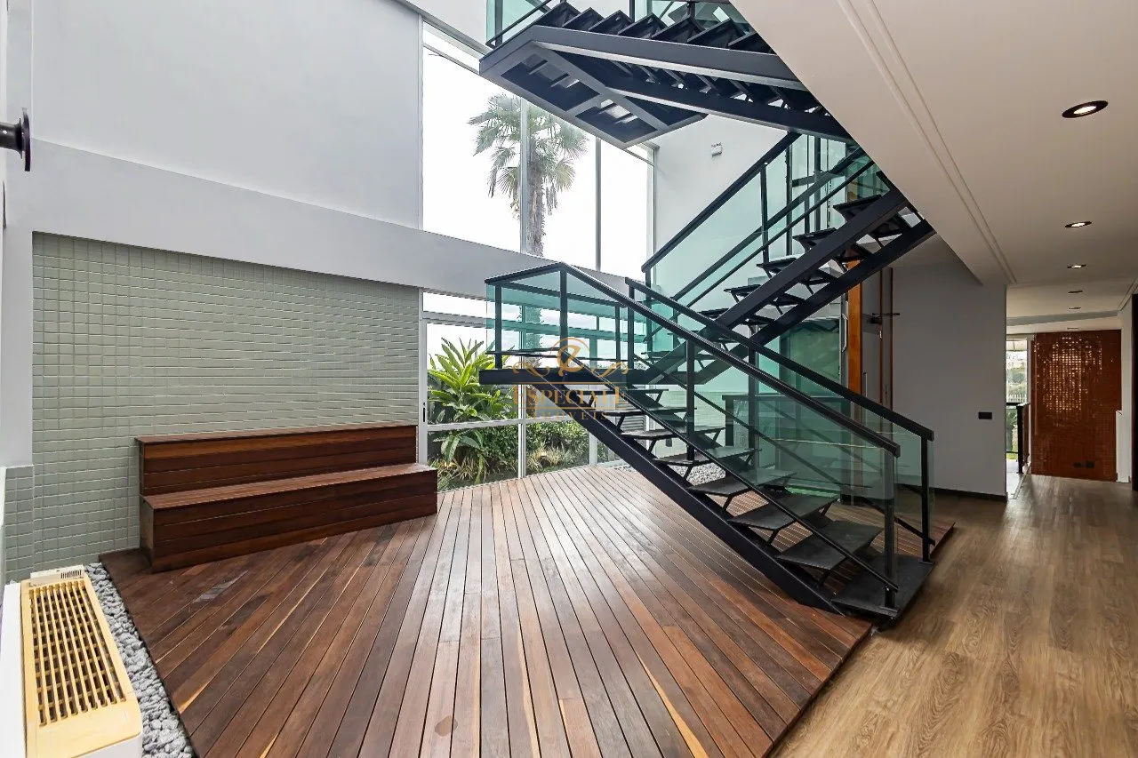 800 m² unfurnished house with gas open-plan kitchen — photo 32