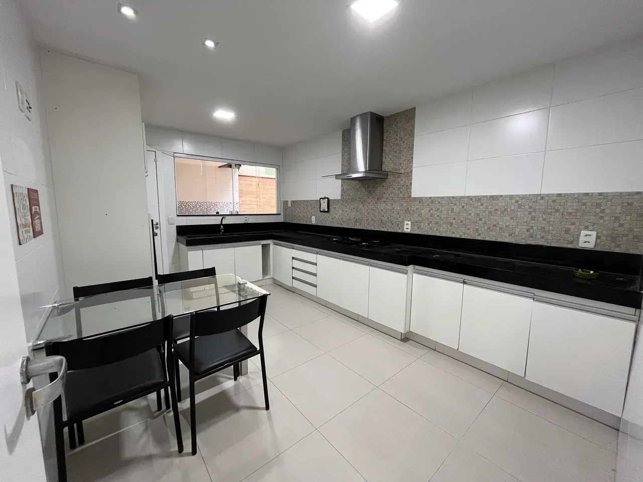 Furnished triplex house with 5 en-suite bedrooms — photo 10