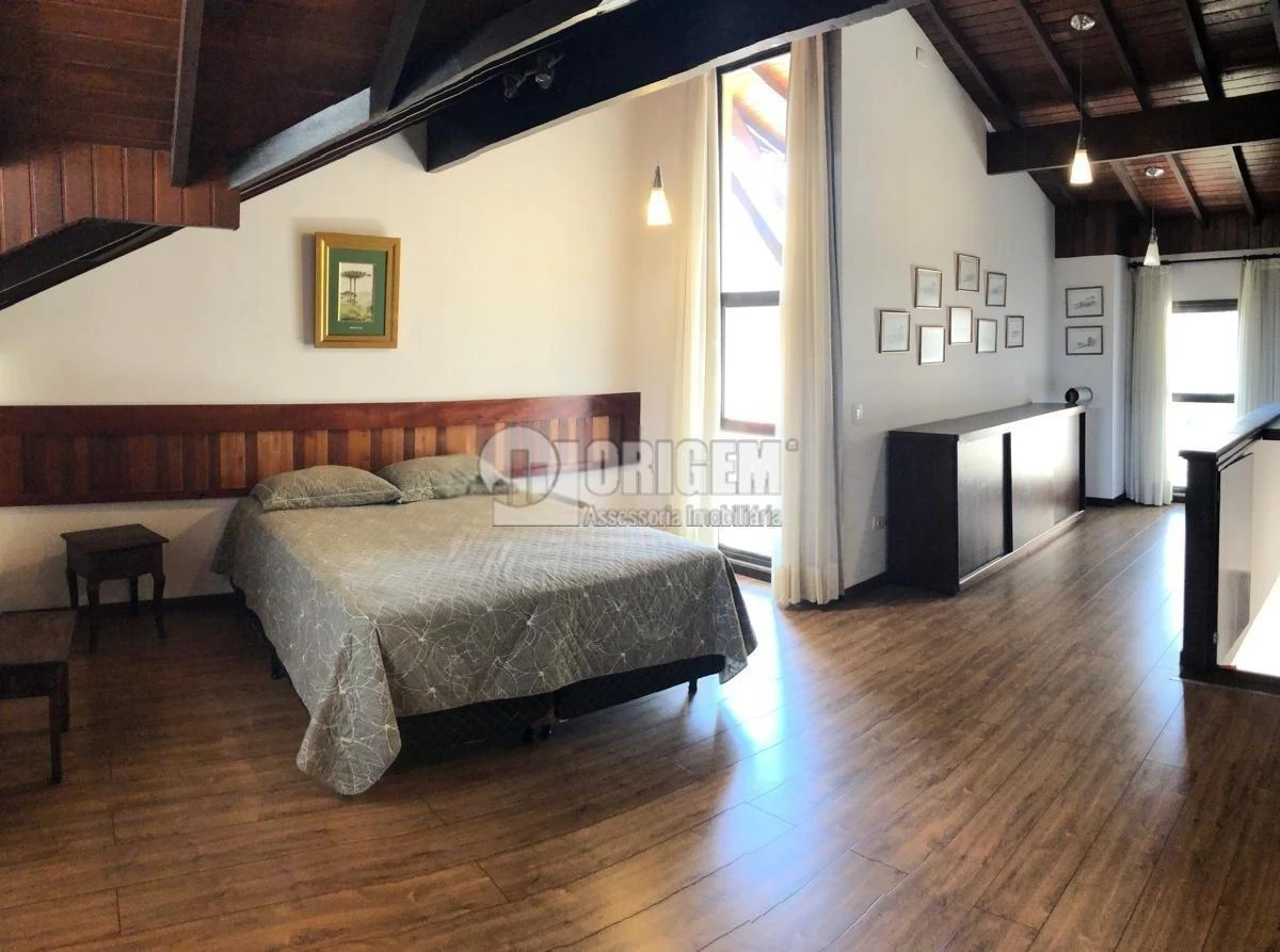 Furnished townhouse with a master suite and hot tub — photo 13