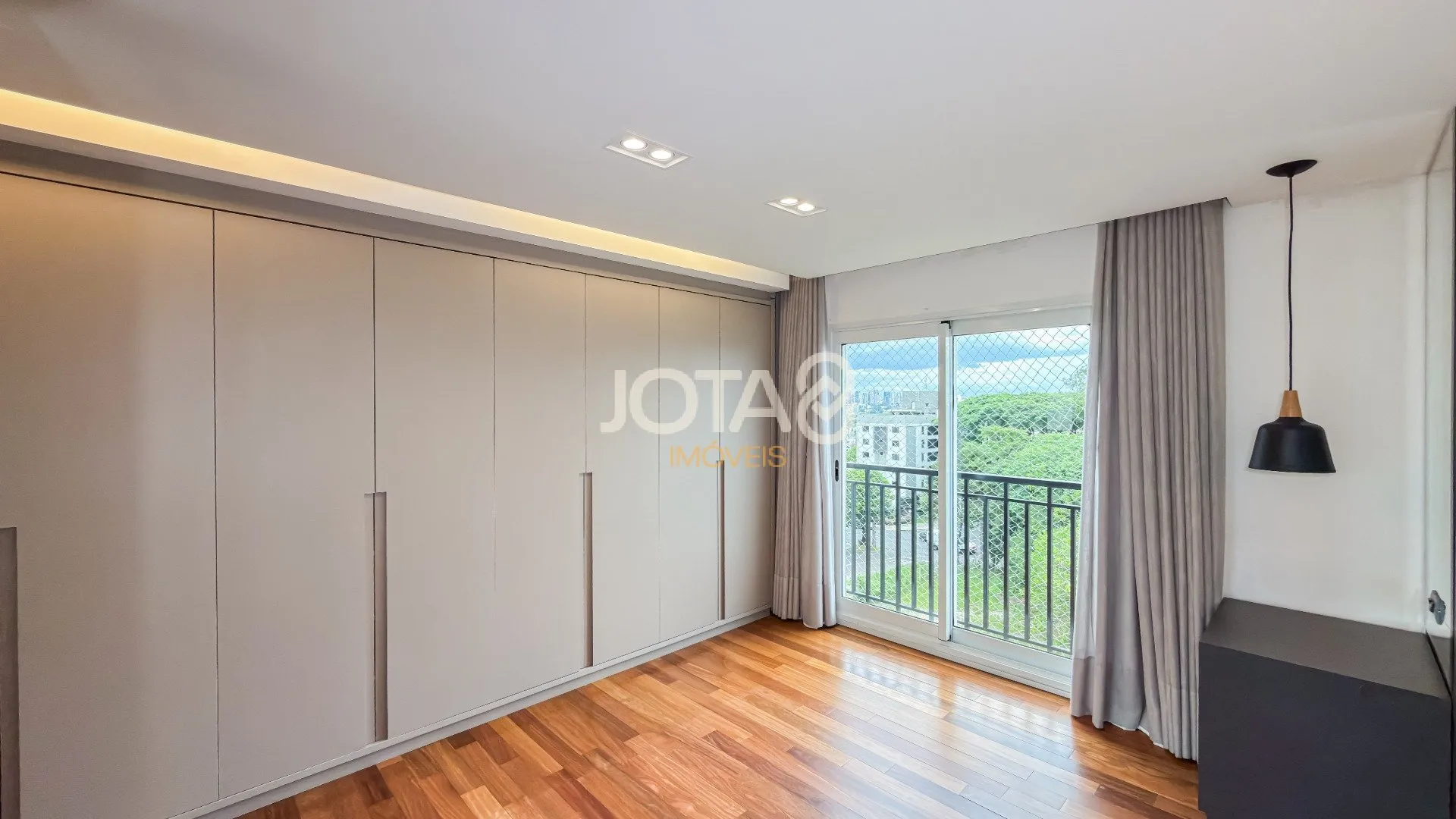 Куполоподібна квартира з 2 спальнями і 284 м² — photo 21