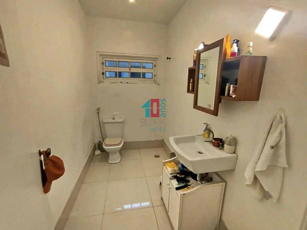 Street house 445 m² with 4 bedrooms and 1 en-suite — photo 14