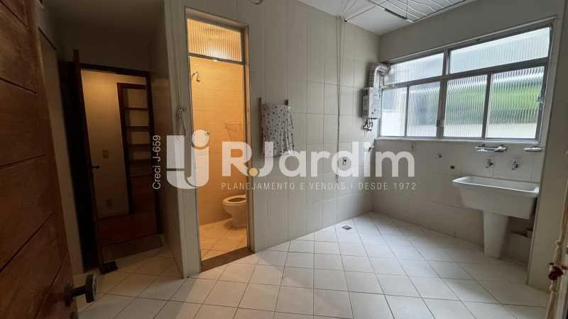 Apartamento de 240 m² com 3 quartos e vista marcante — photo 17