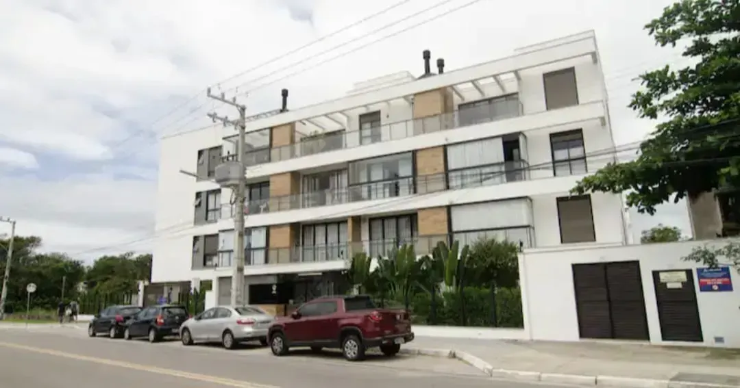 Studio with balcony grill and included parking spot — photo 41