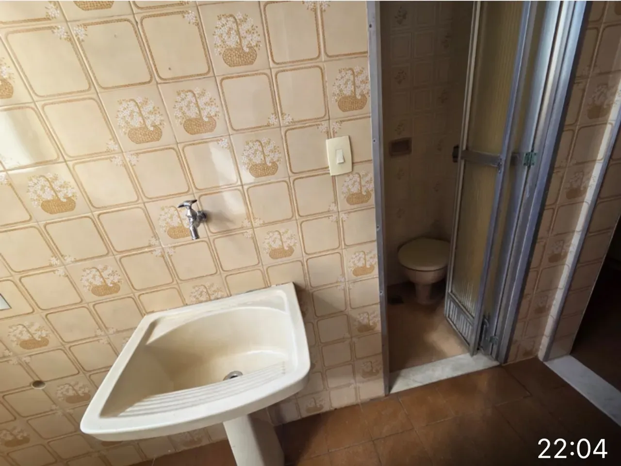 Wood or laminate floors in a 2-bedroom apartment, 75 m² — photo 14