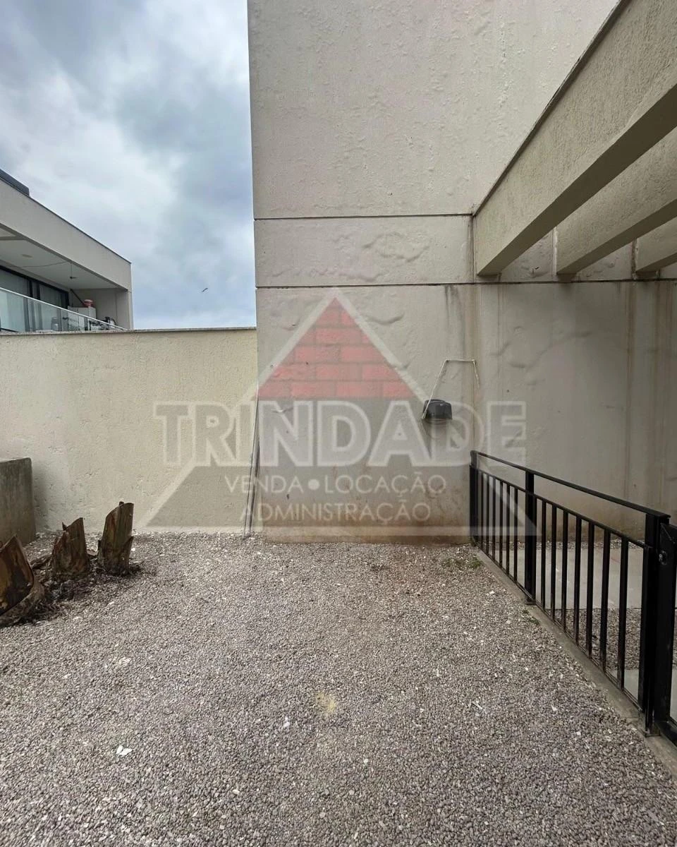 Casa duplex de 3 suítes com cozinha americana e piscina — photo 9