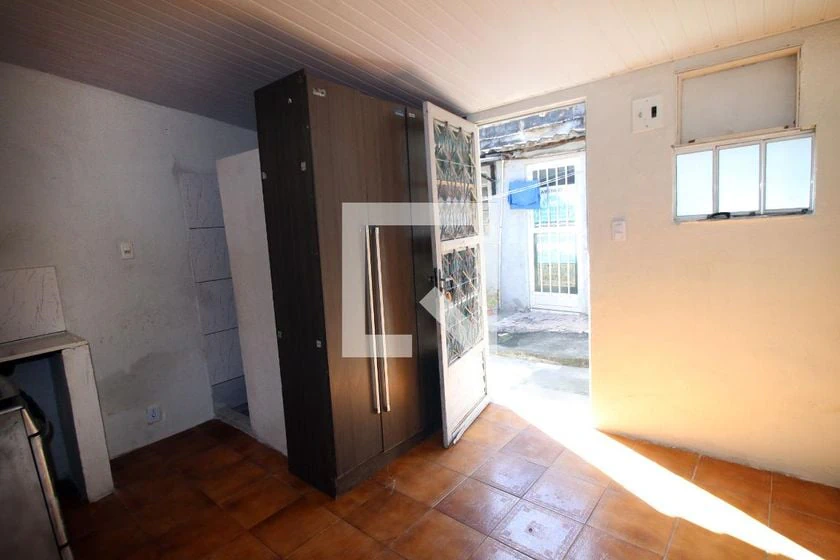 Unfurnished studio kitnet 44 m² with gas stove