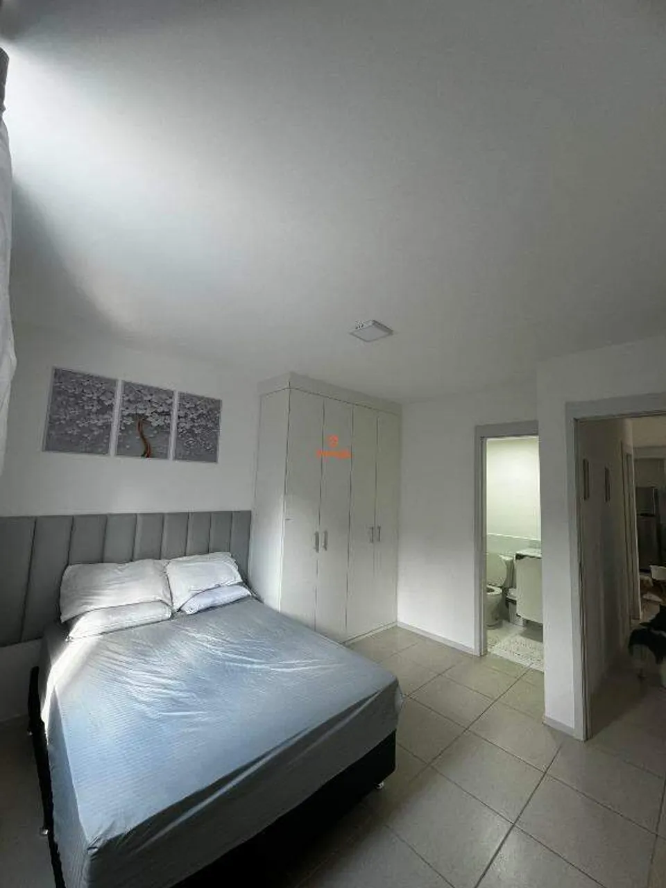 Apartamento com 3 quartos e cozinha fechada com fogão a gás — photo 6