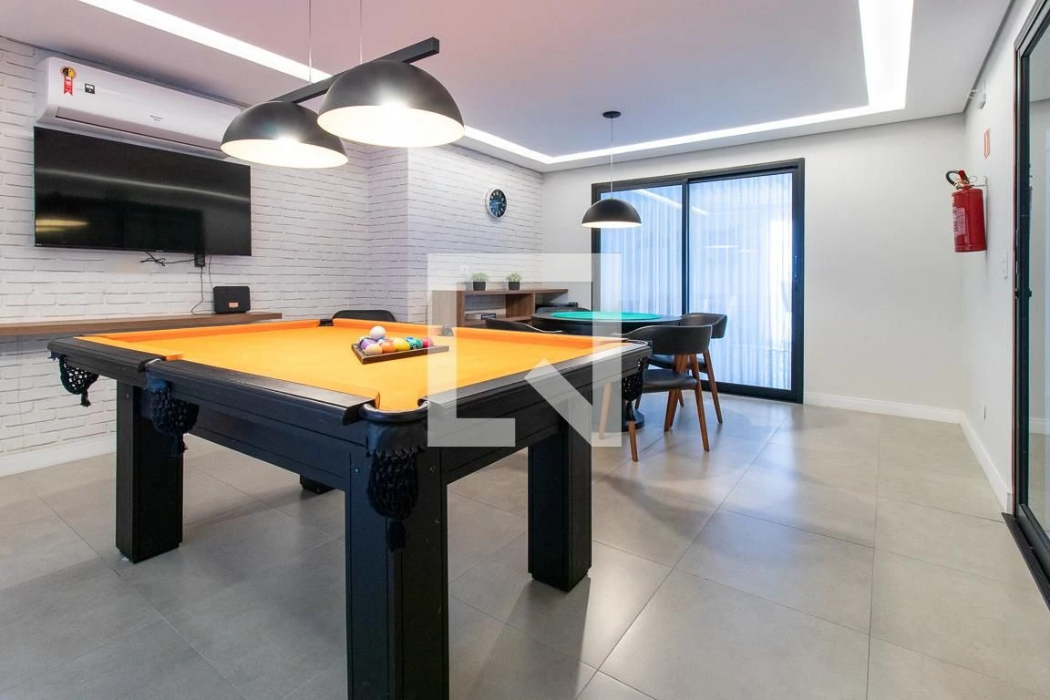 28 m² studio with a washing machine and a home office — photo 32