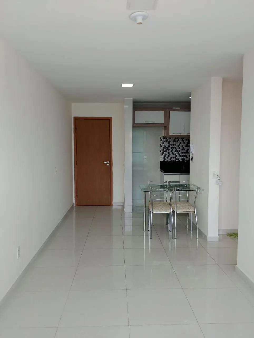 2-bedroom apartment with open-plan gas kitchen