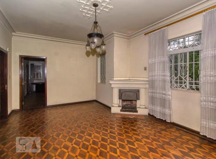 Casa com 5 quartos e churrasqueira embutida na varanda — photo 2