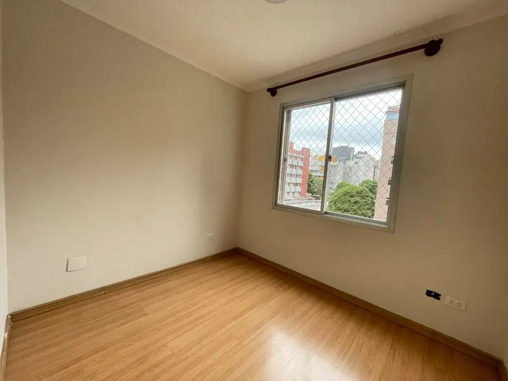 3-bedroom apartment, 1 with its own bathroom, 90 m² — photo 25