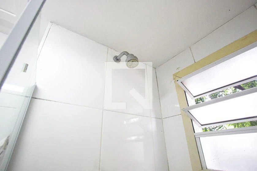 2-bedroom apartment in a building with a gym — photo 27