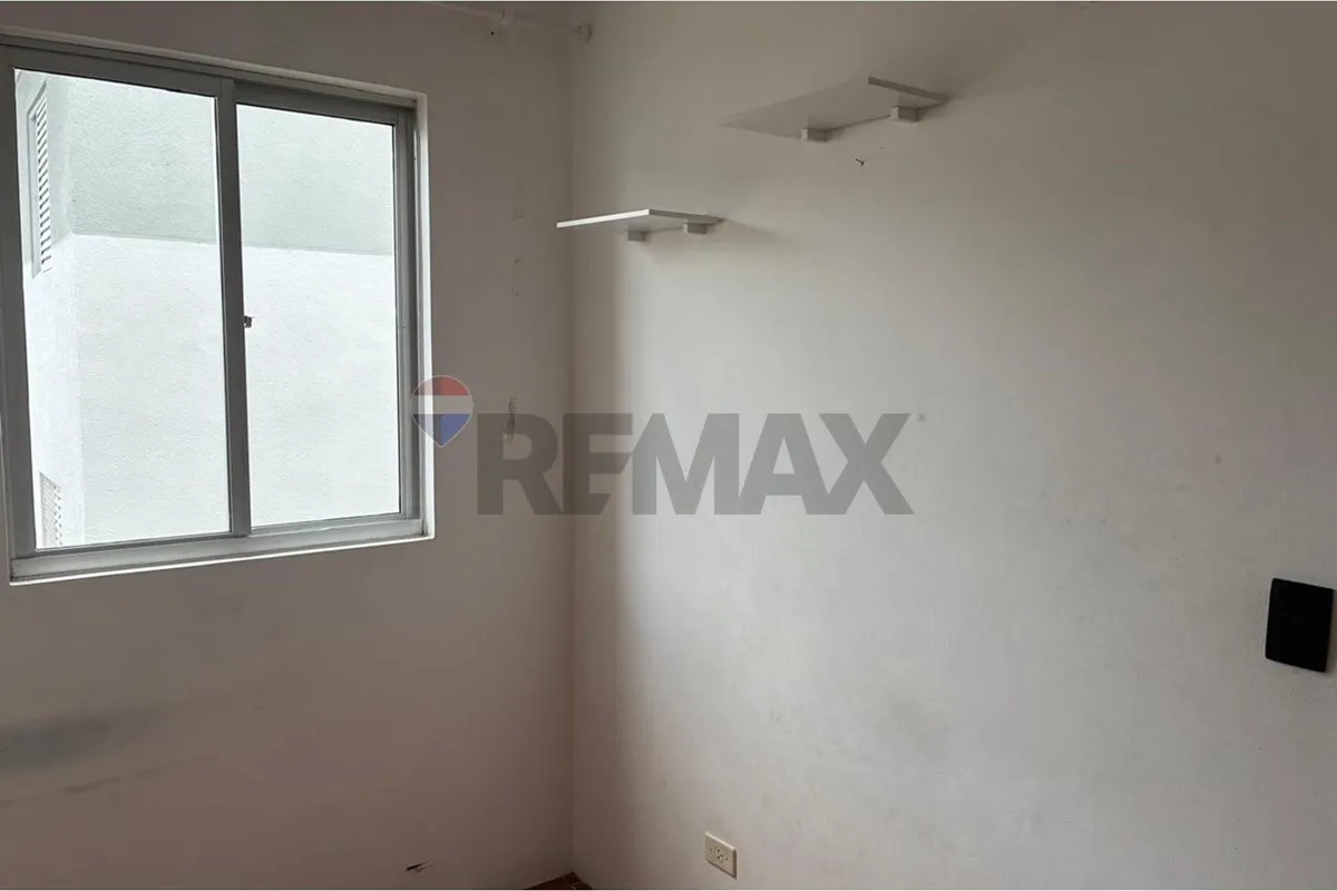 3-bedroom apartment, 1 with its own bathroom, 48 m² — photo 57