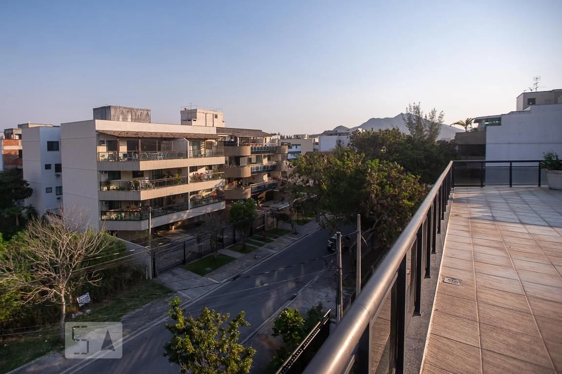 Furnished 3-bedroom apartment with private BBQ — photo 28