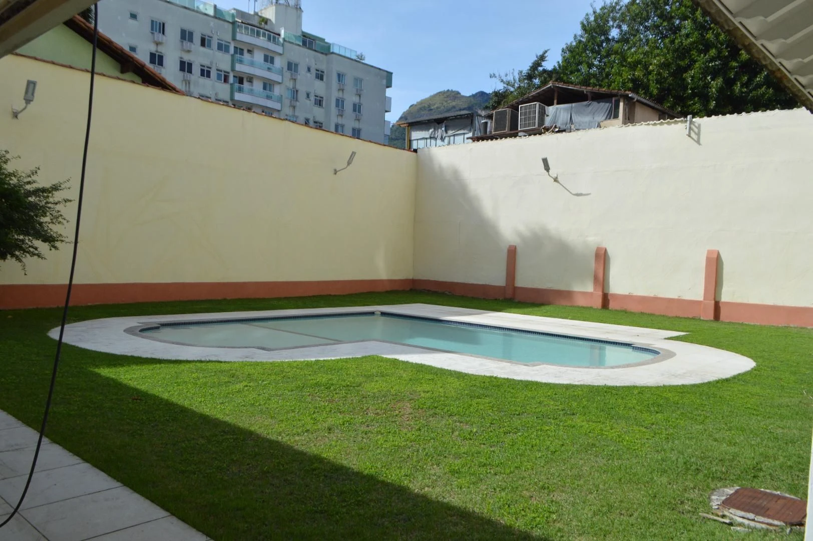 House, 362 m², with a jacuzzi — photo 16