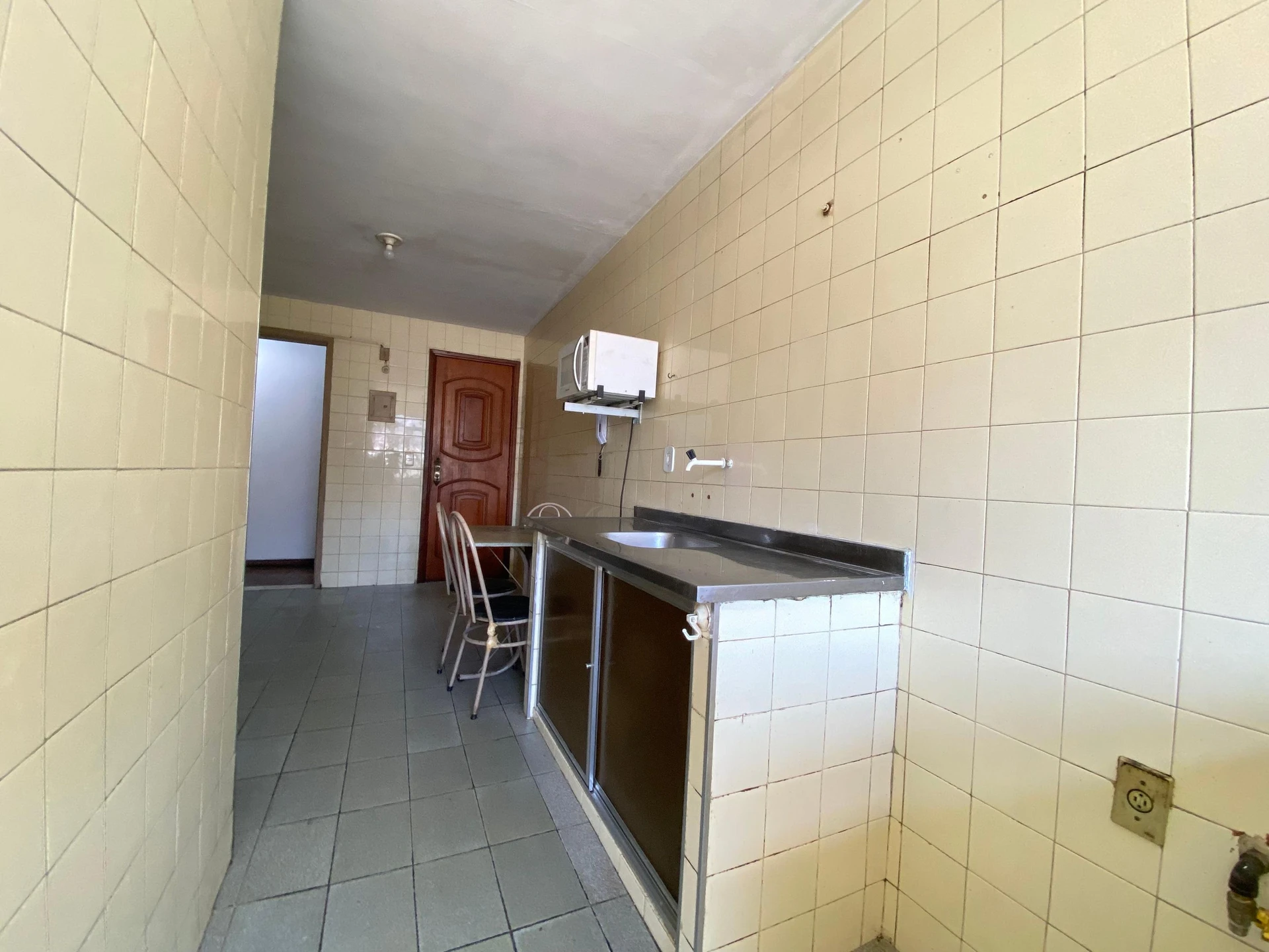 Apartment, 92 m², with wood or laminate floors — photo 49