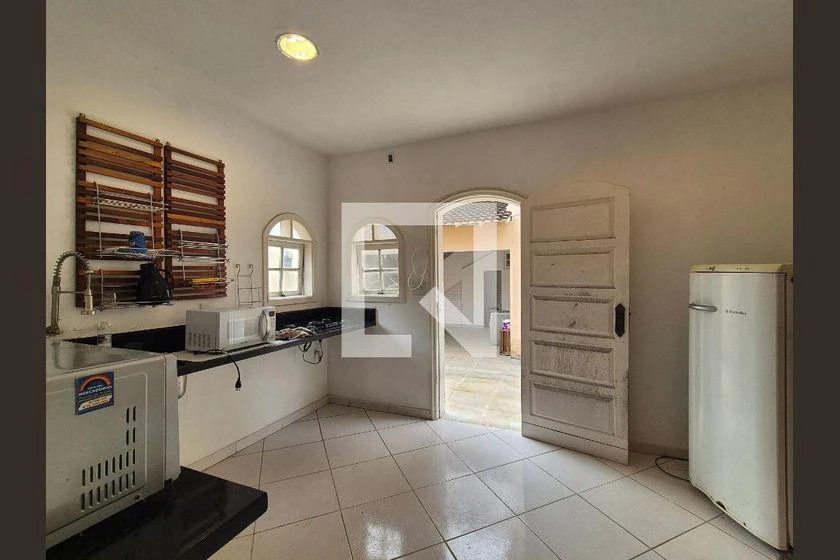600 m² house with a washing machine and a home office — photo 6