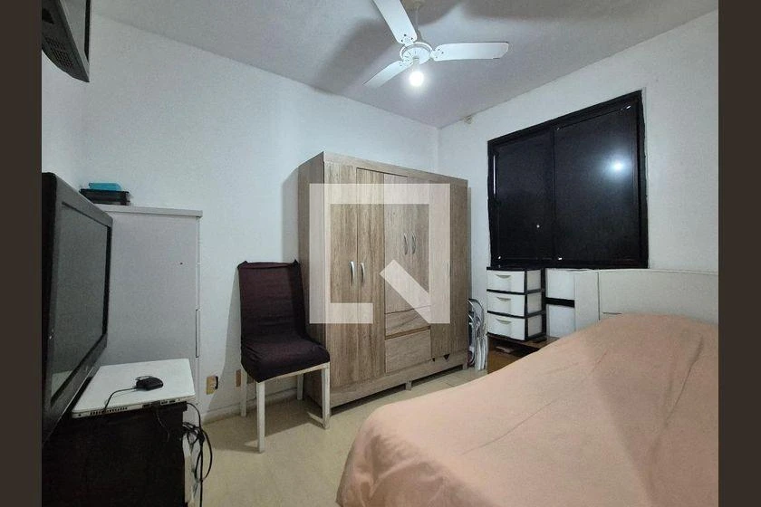 Furnished 3-bedroom apartment with glass balcony — photo 7