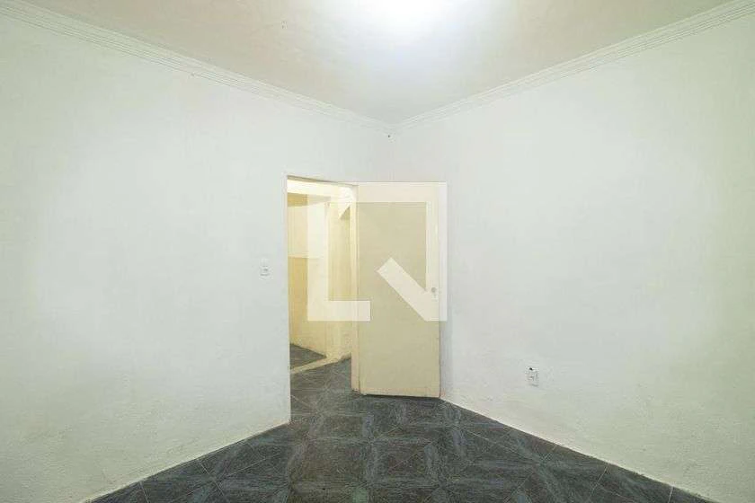 2-bedroom house with a laundry area — photo 20