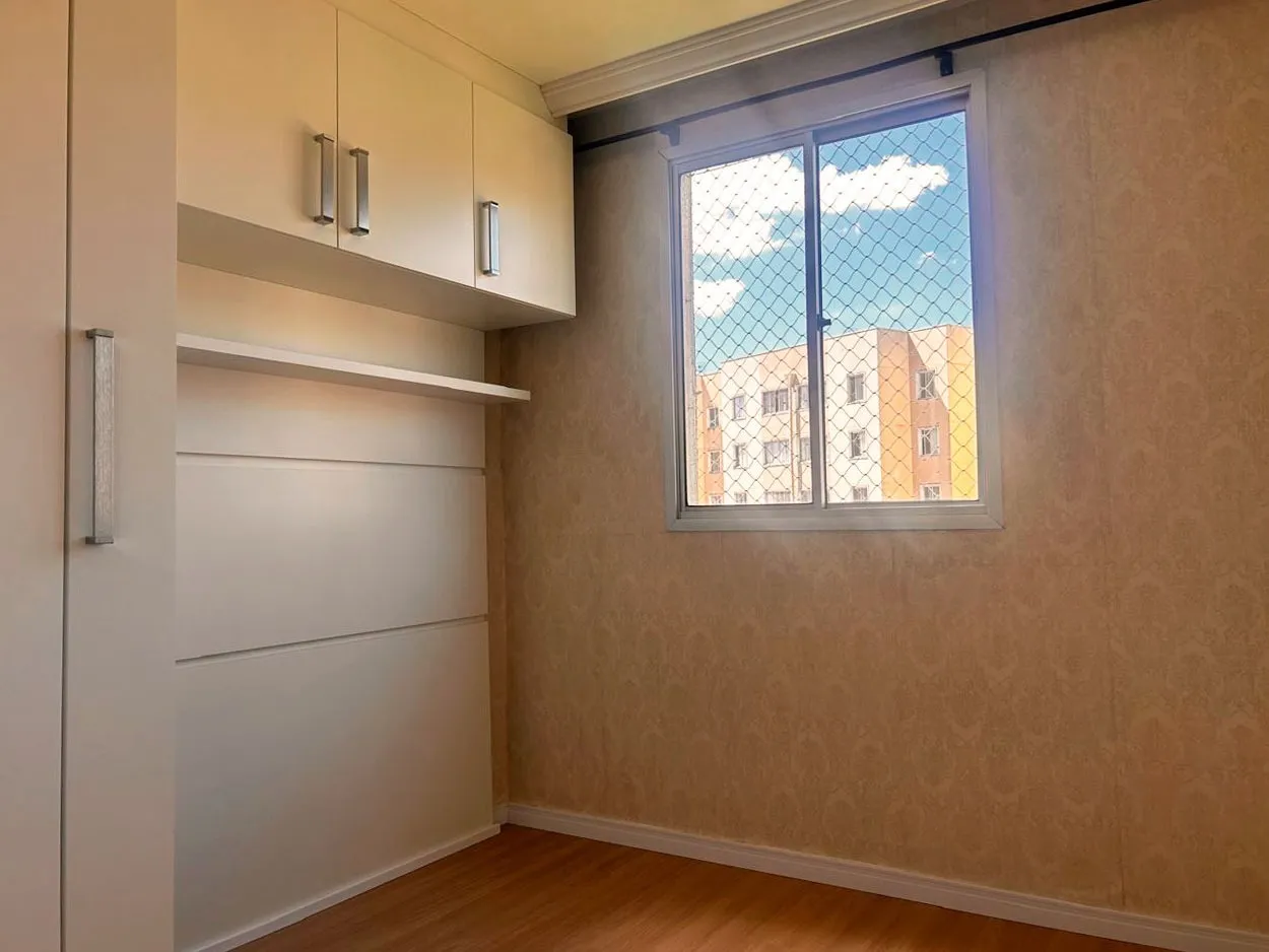 3-bedroom apartment with wood or laminate floors in Curitiba — photo 12
