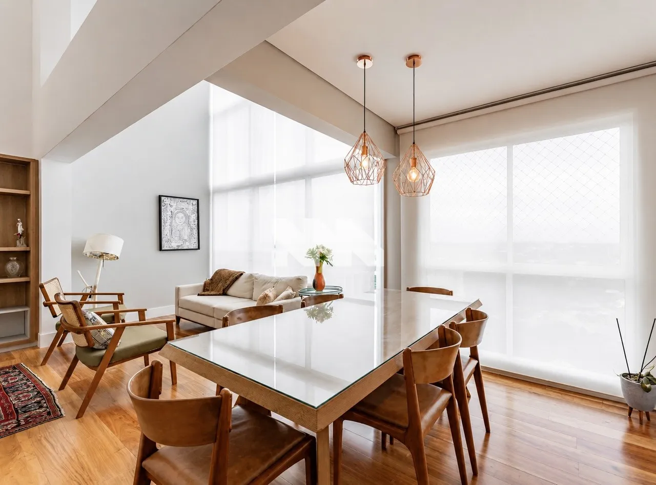 Furnished apartment with 4 bedrooms and 231 m² — photo 3