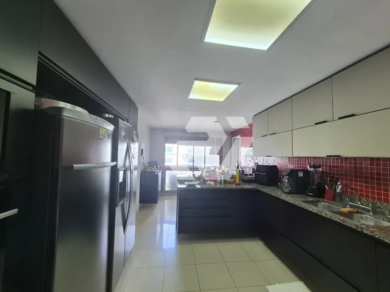 Furnished apartment, 233 m², with a walk-in closet — photo 10