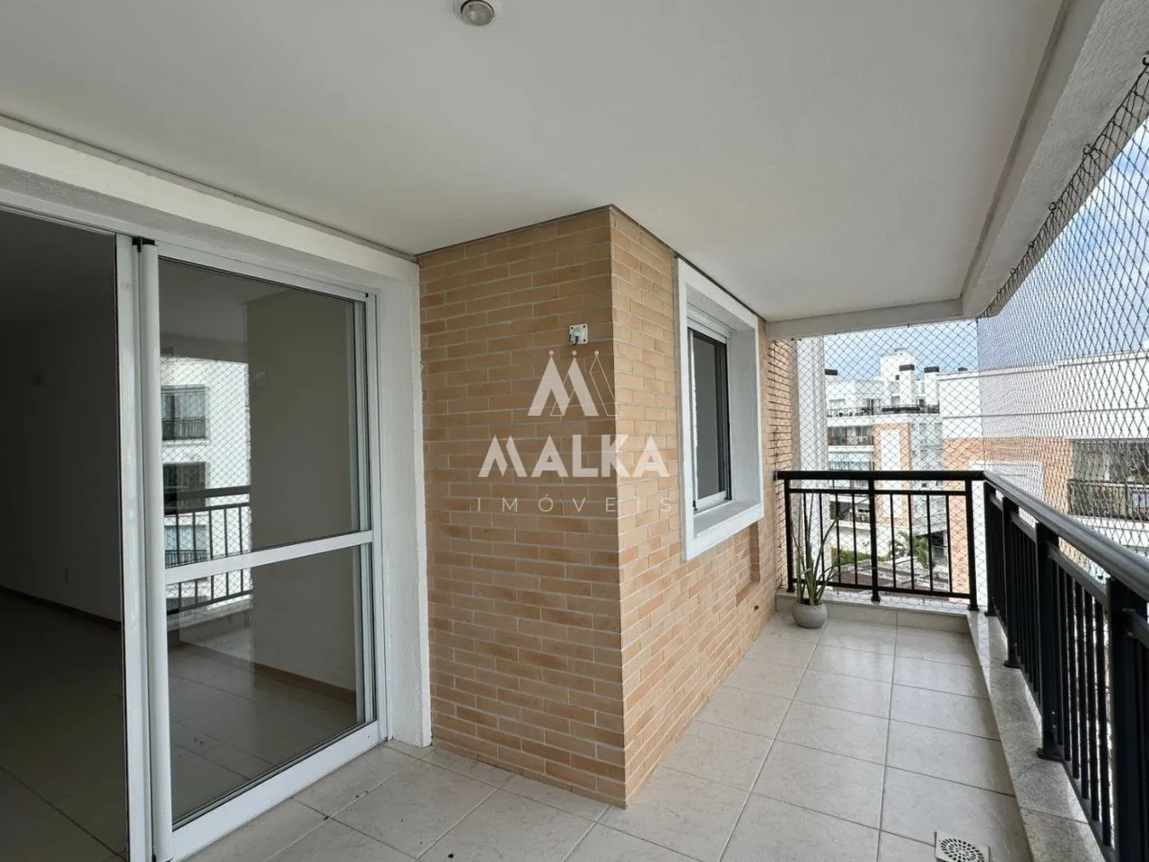 3-bedroom apartment with balcony and built-in grill — photo 23
