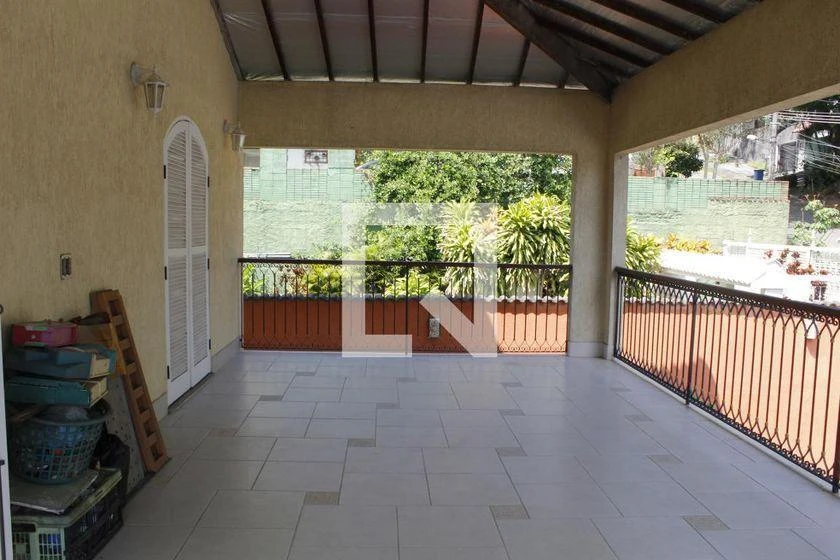 4-bedroom house with a mountain view in Rio de Janeiro — photo 16