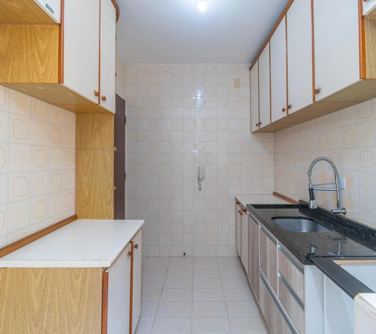 Departamento con piso de madera o laminado en Curitiba — photo 13