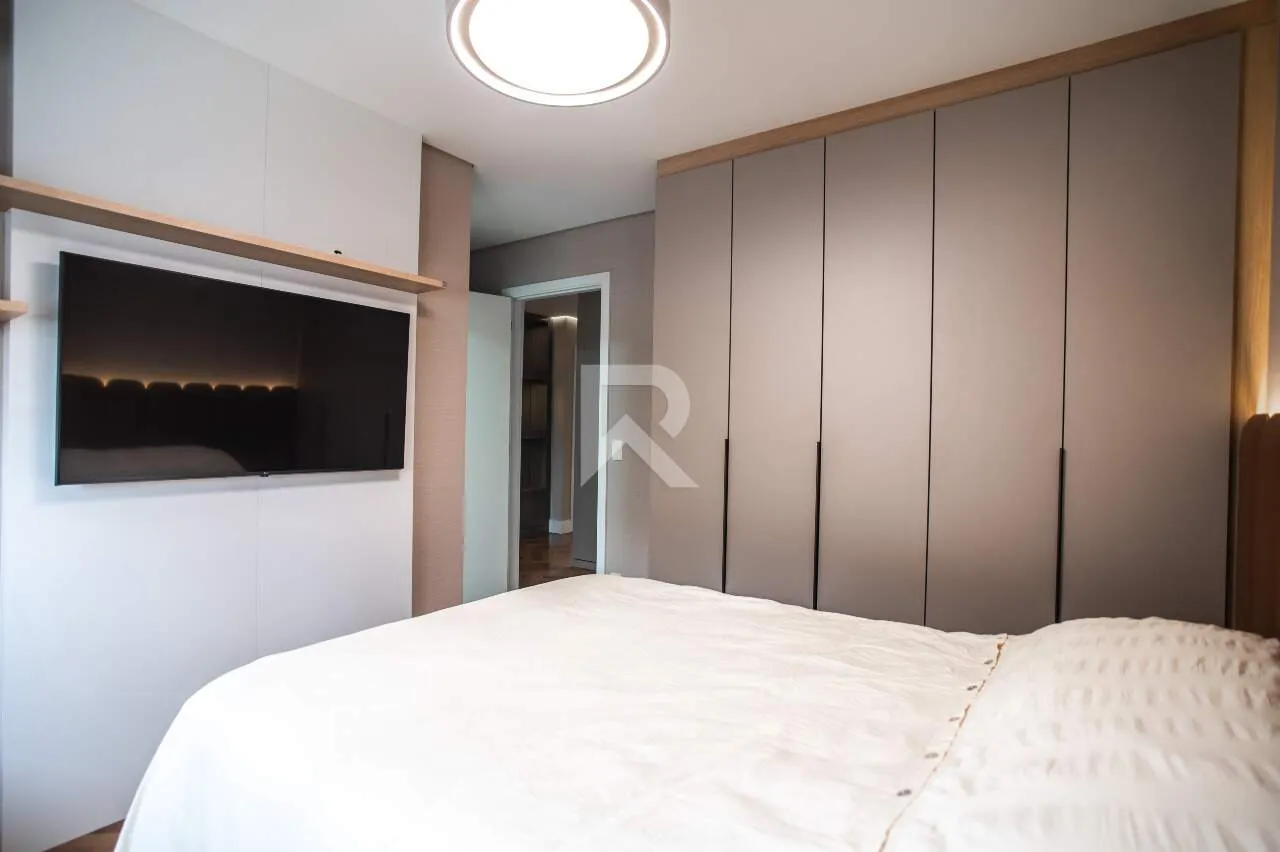 Furnished apartment with 4 en-suite bedrooms and 255 m² — photo 25