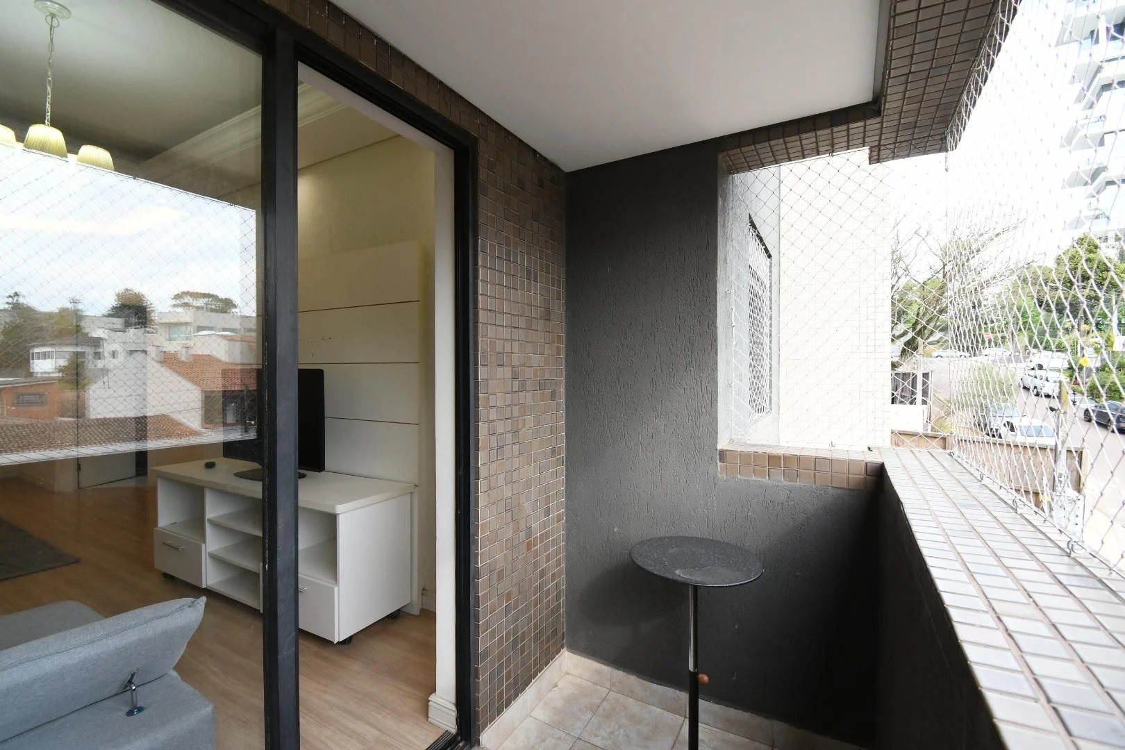 3-bedroom apartment in a building with a gym — photo 25