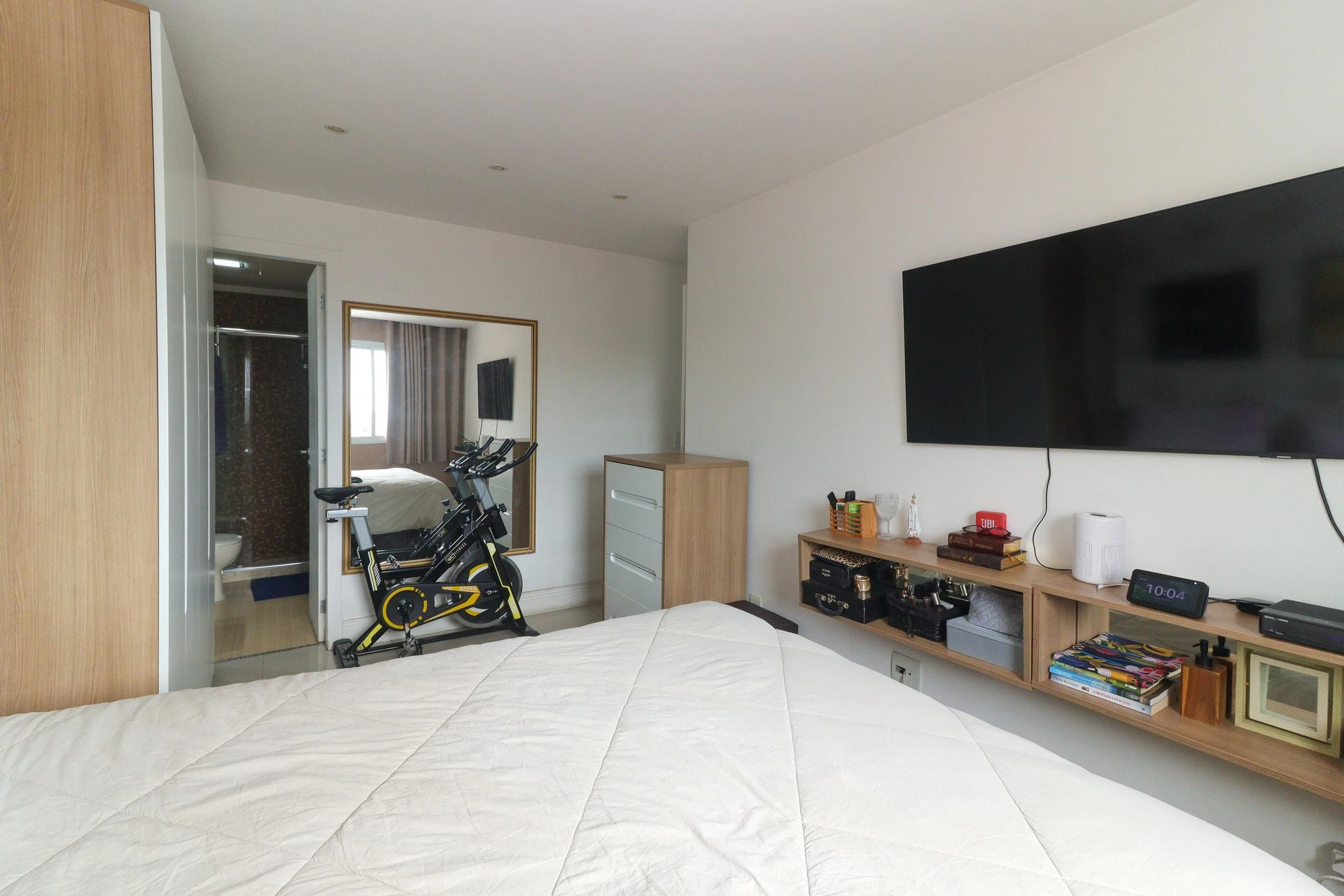 105 m² apartment with a home office and a washing machine — photo 12