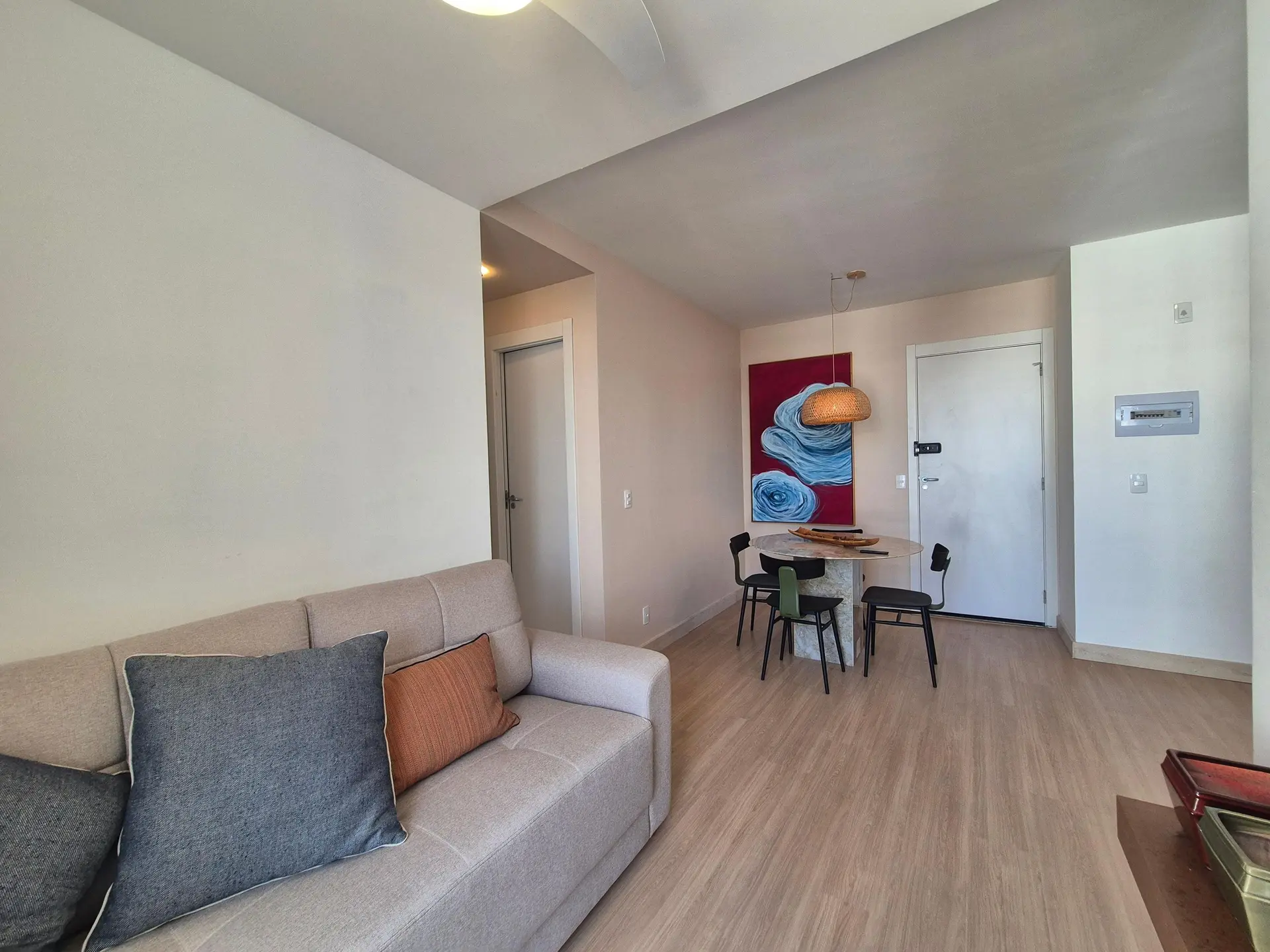 Apartamento mobiliado de 2 quartos em condomínio com piscina — photo 10