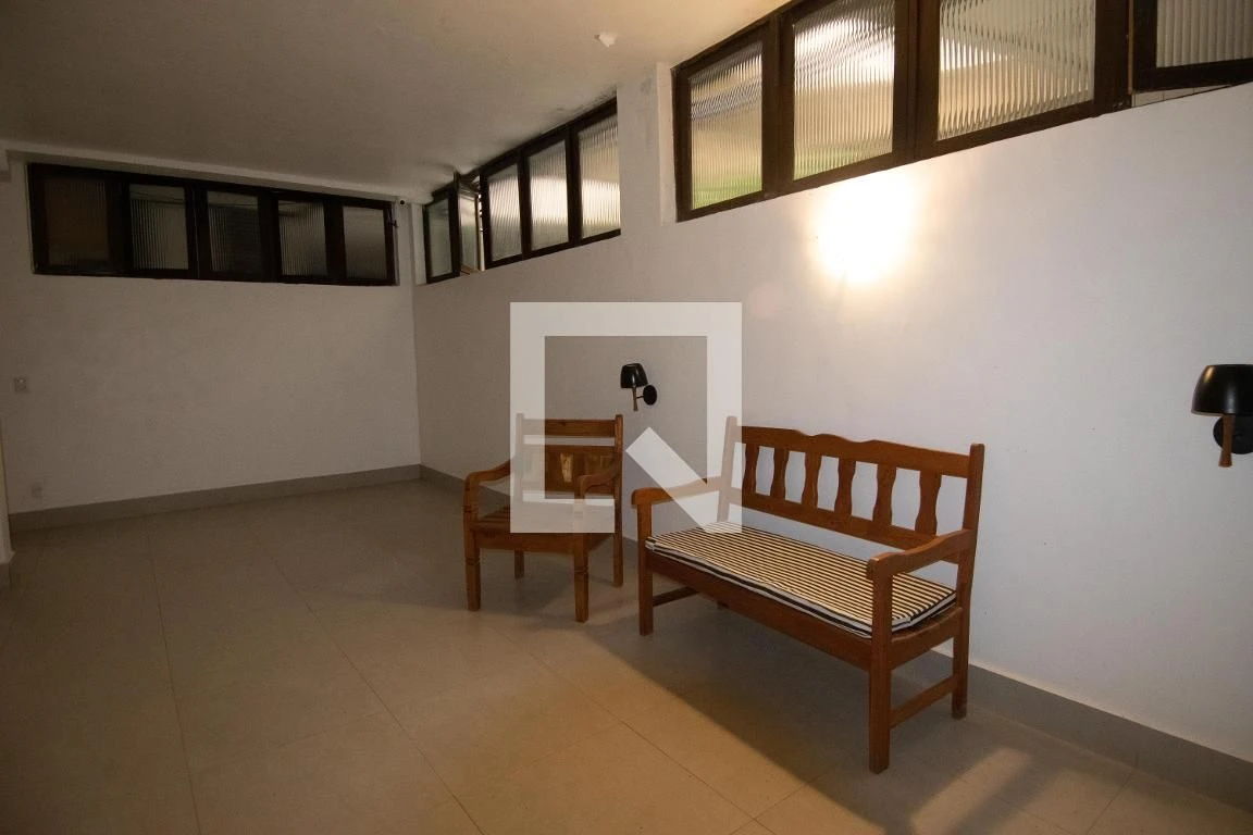 Furnished apartment with 2 bedrooms and 1 bathroom — photo 31