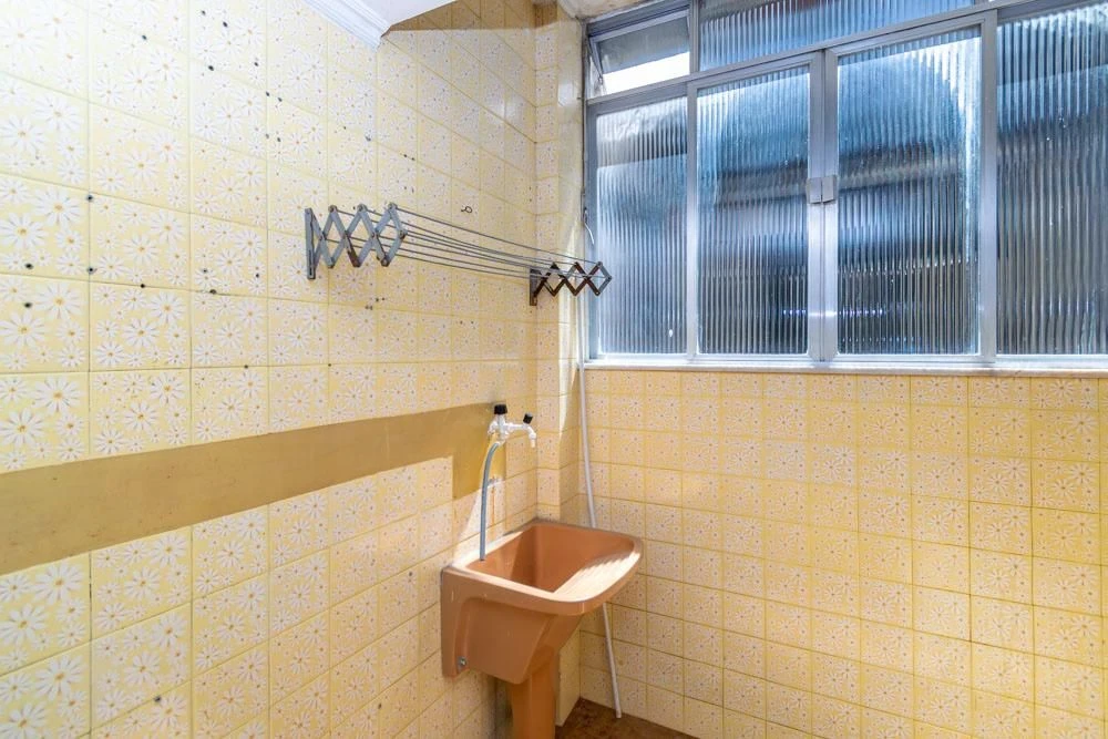 Rental apartment with a laundry area — photo 16