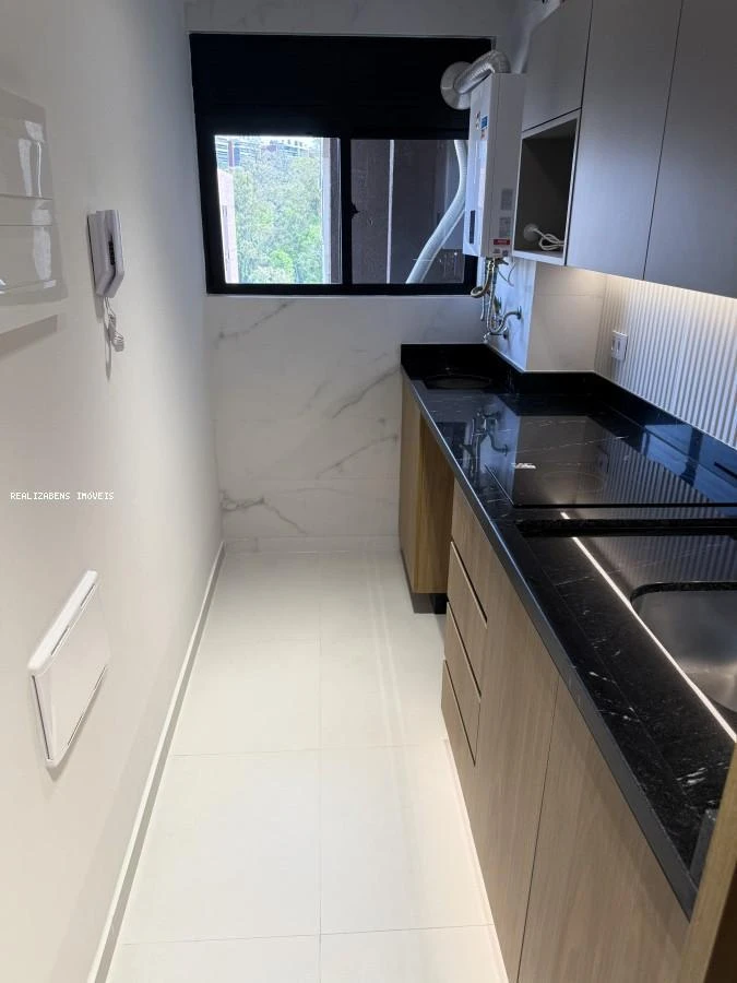 Furnished 2-bedroom apartment with balcony — photo 11